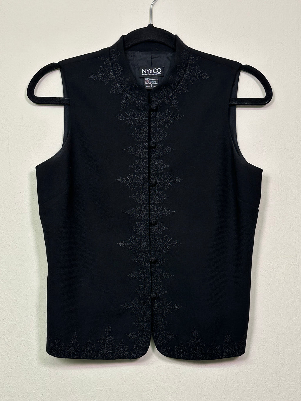 Embroidered Mandarin Collar Vest