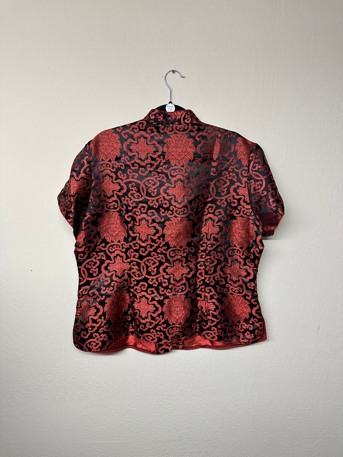 Qiong Yu Black & Red Short-Sleeved Tang Jacket