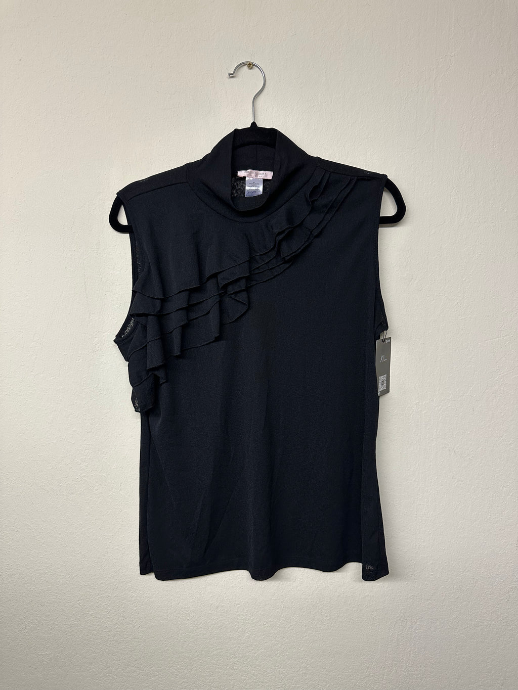Romeo & Juliet Couture Black Ruffle Mock Neck Sleeveless Top