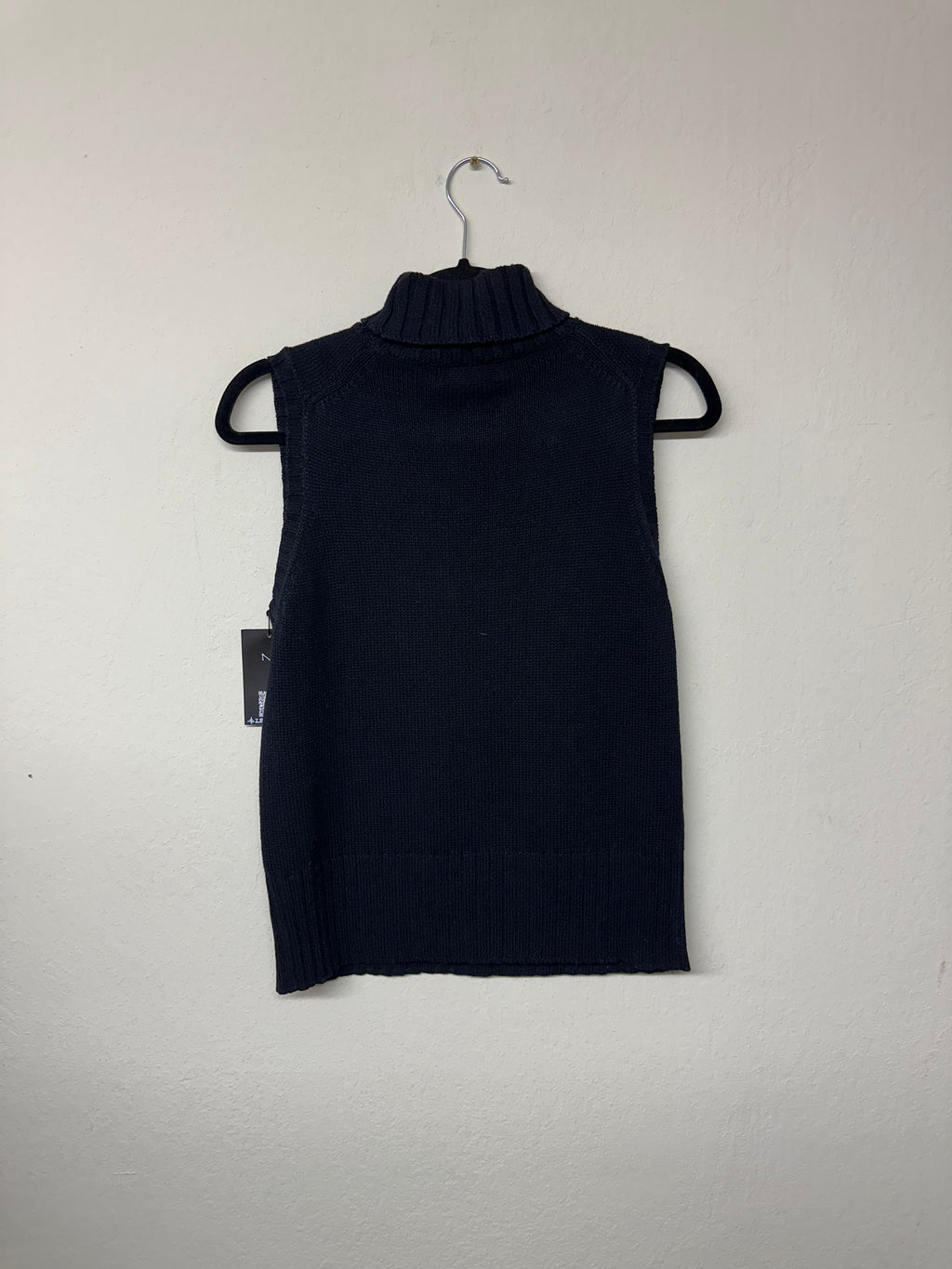 Outfit JPR Black Sleeveless Turtleneck Knit