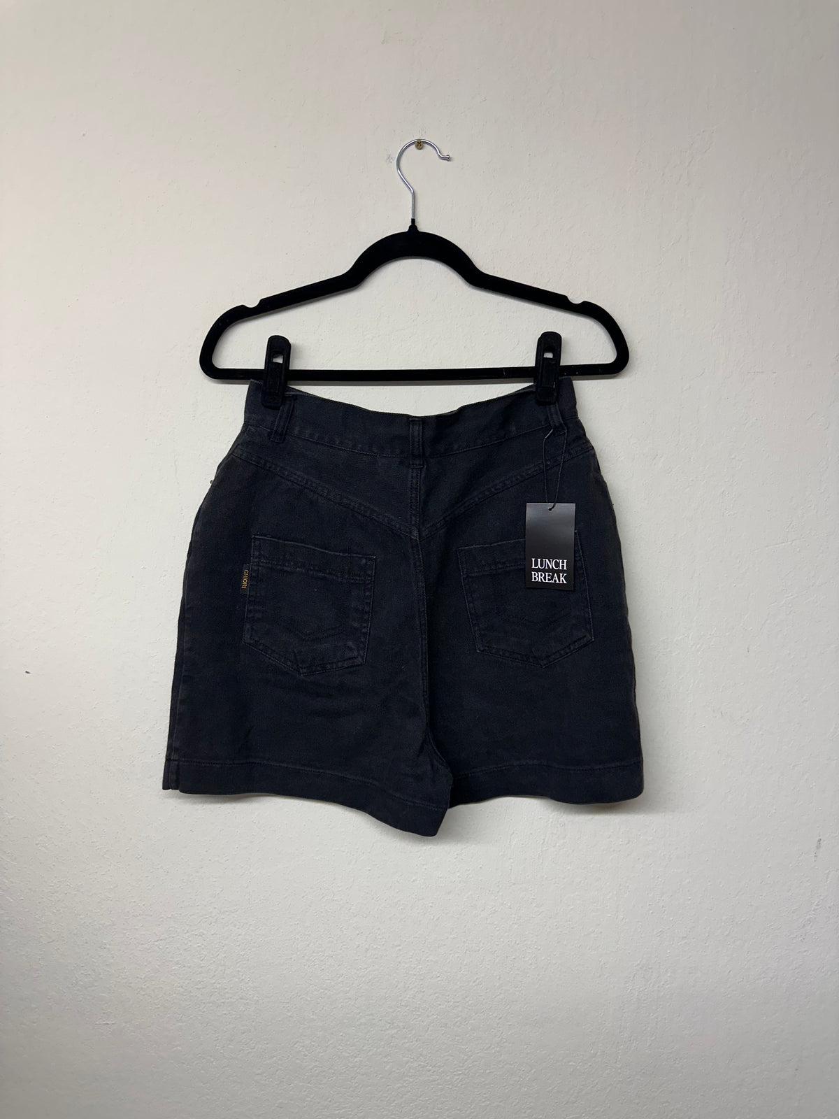 Chiori 90s High Waist Black Skort