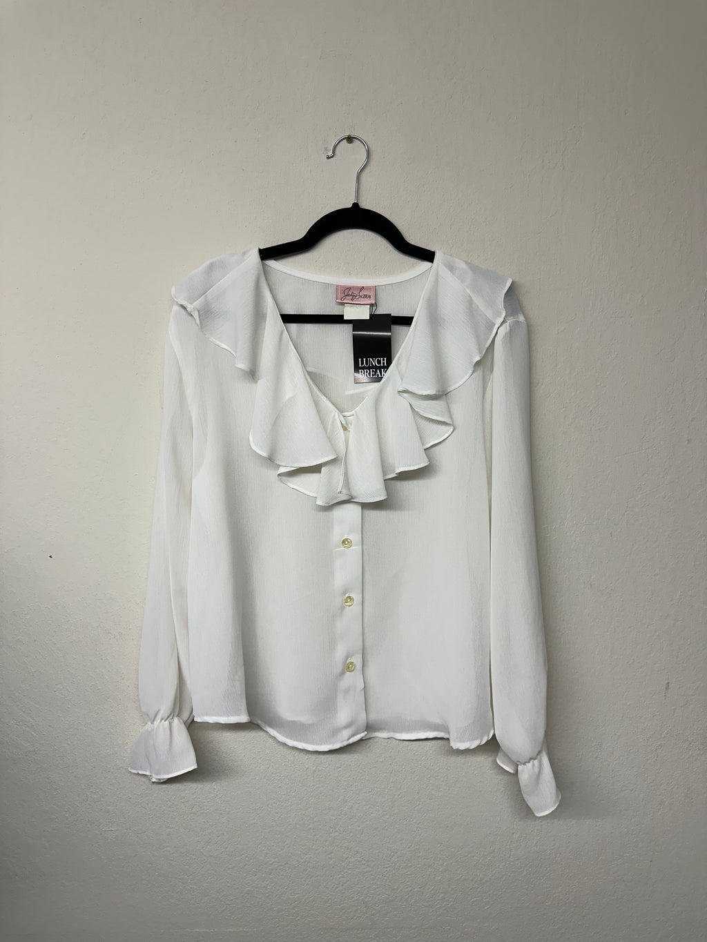 Jaclyn Smith White Ruffle Collar Top
