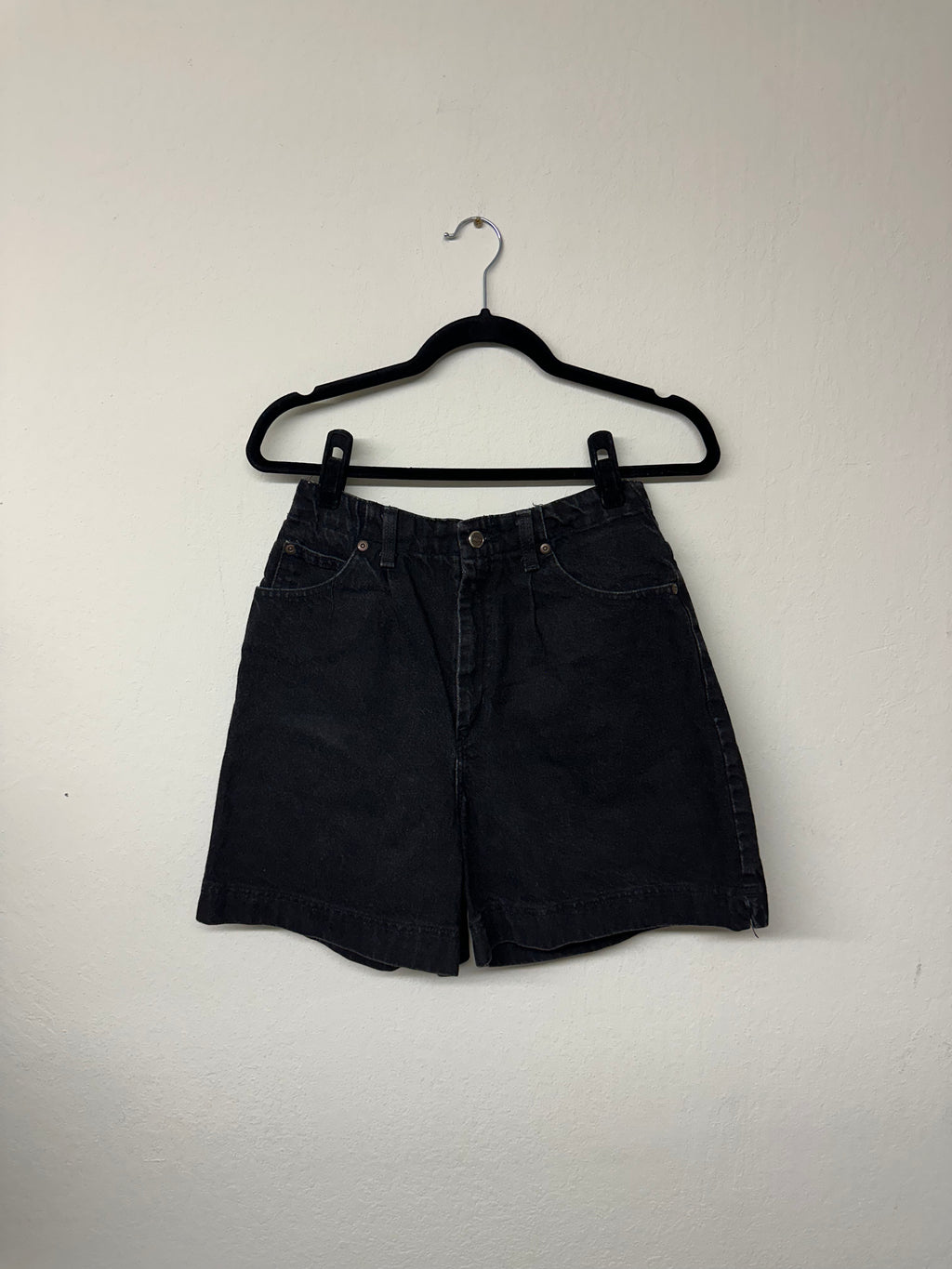 High Sierra 90s High Waist Mid-Length Black Denim Shorts
