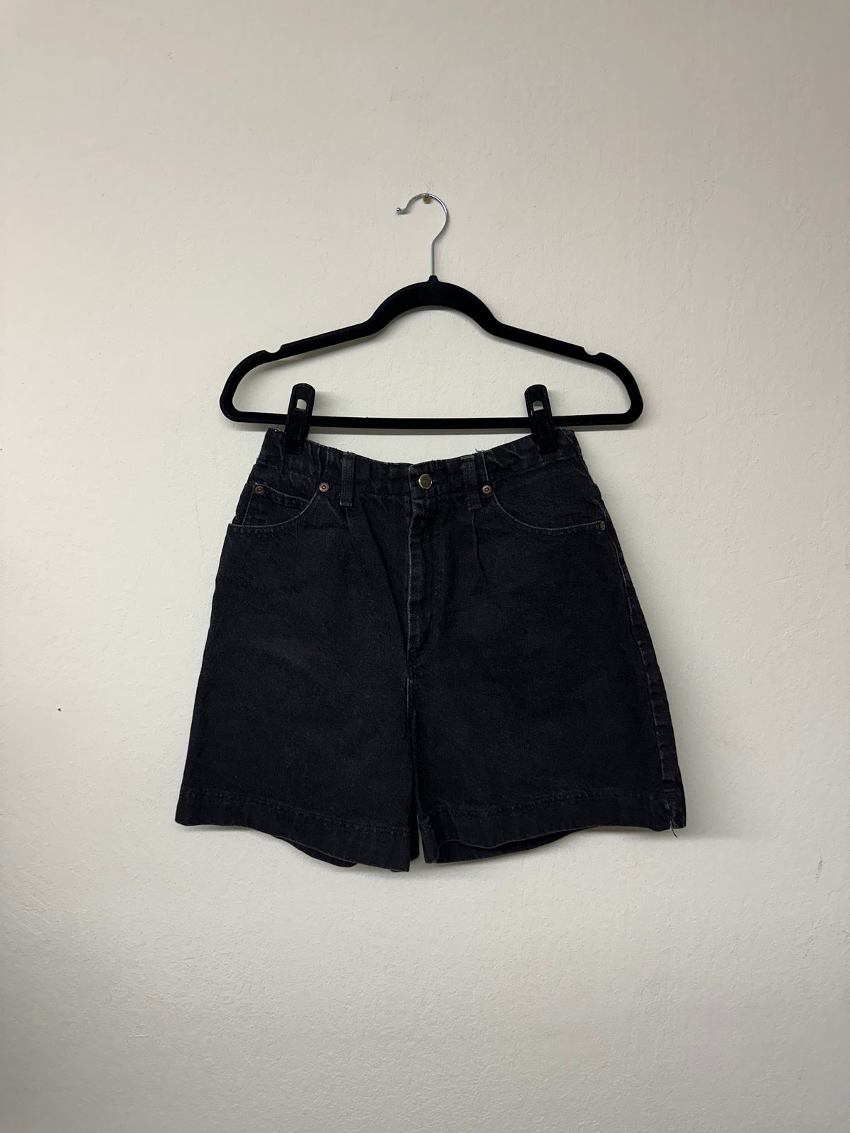 High Sierra 90s High Waist Mid-Length Black Denim Shorts