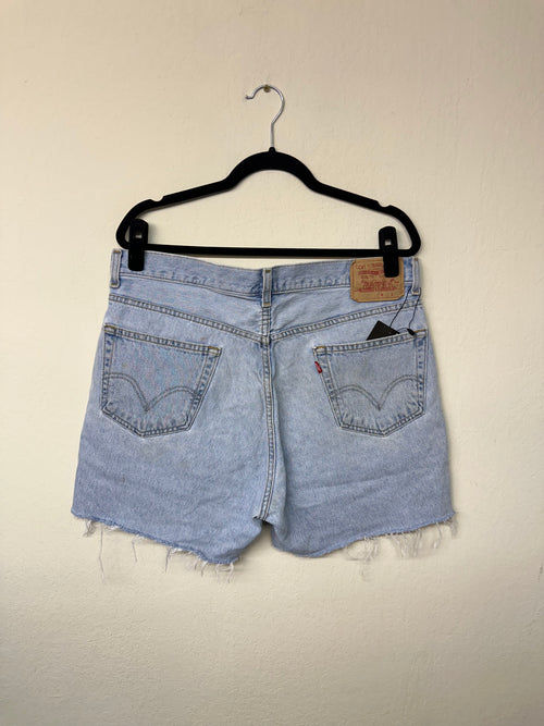 2003 Levi 505 Cut-Off Denim Shorts