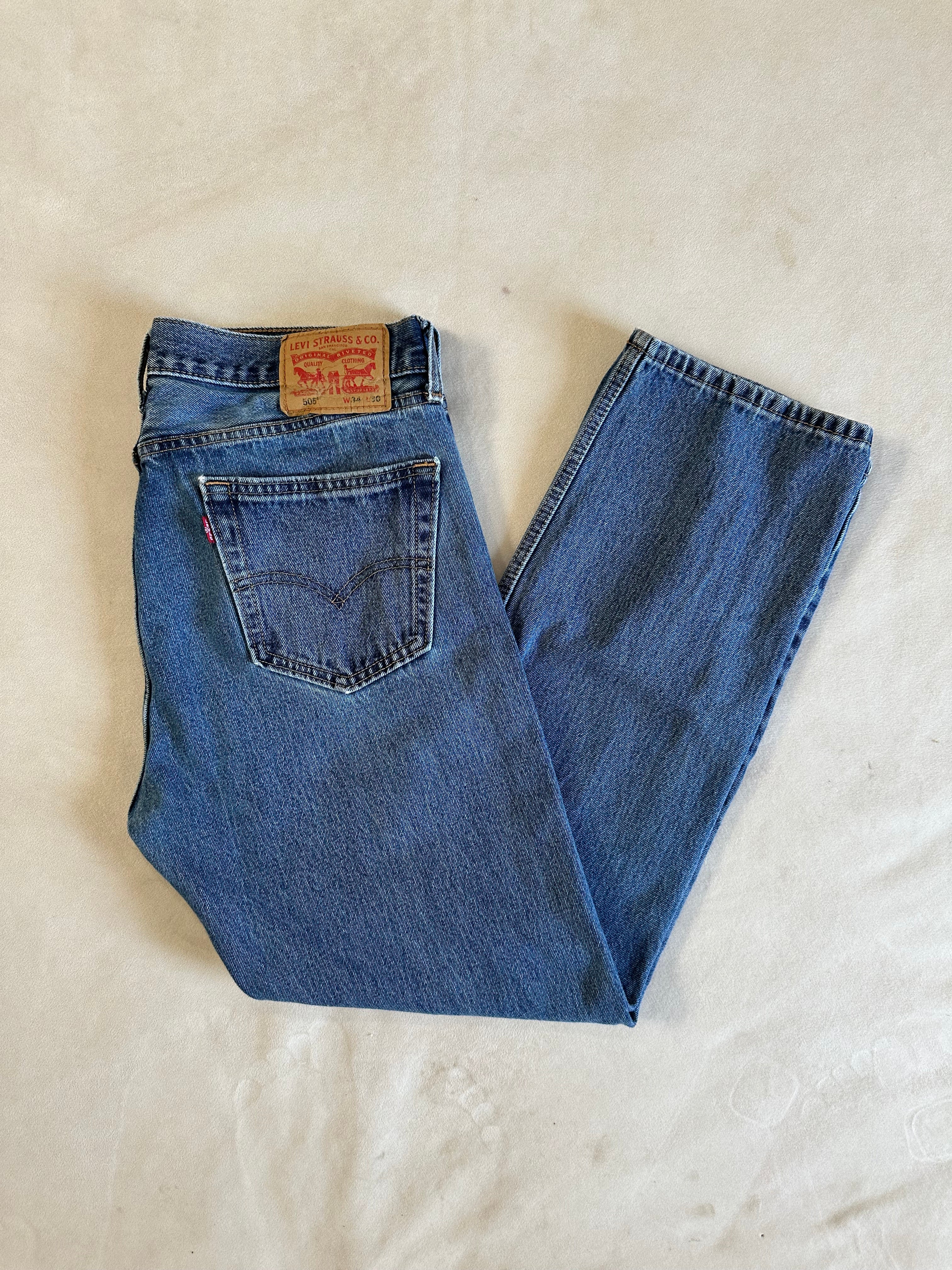 [Modern] Levi’s 505 Regular Straight Jeans