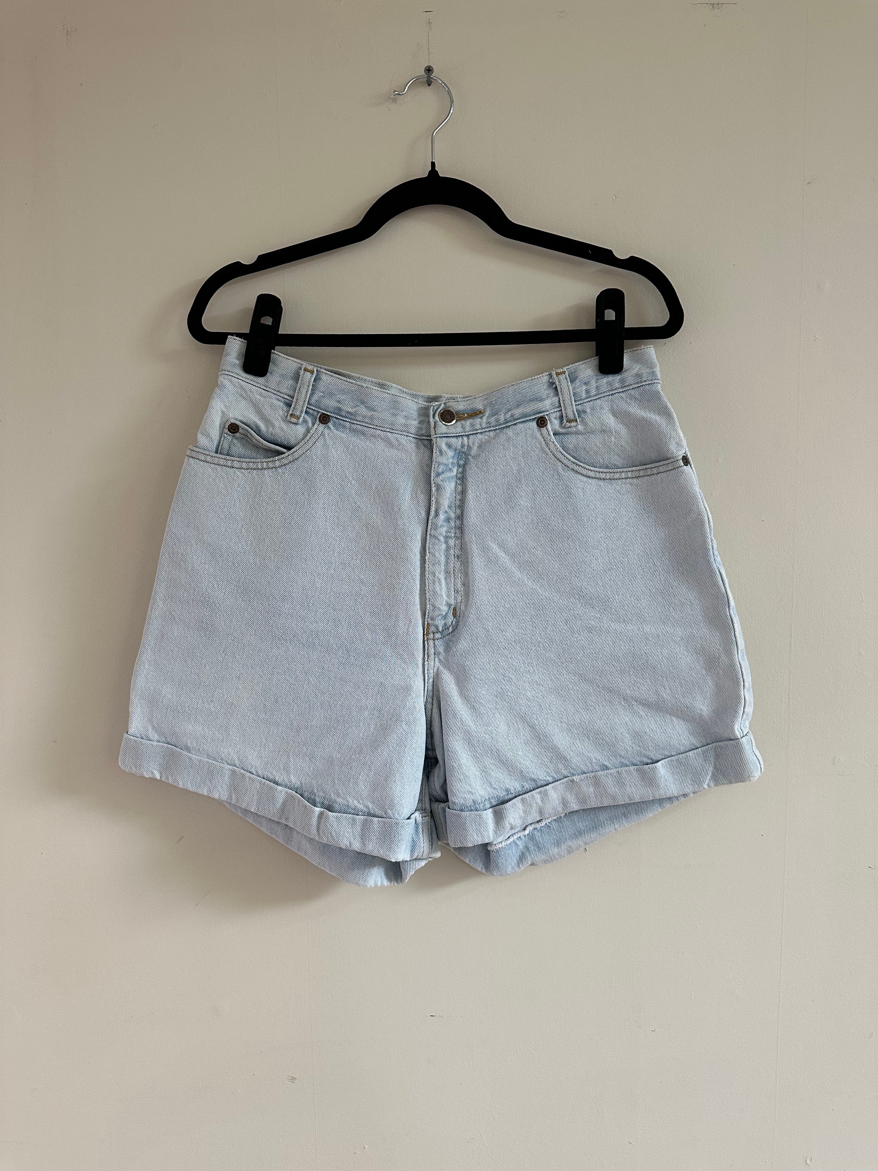 Sierra High Cuffed Shorts