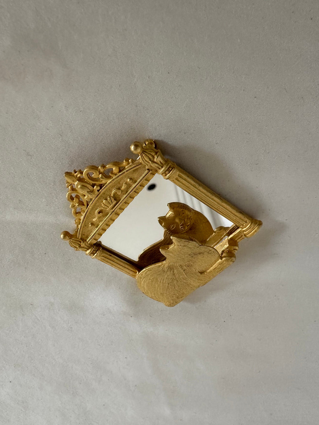 JJ Gold Cat Vanity Mirror Brooch