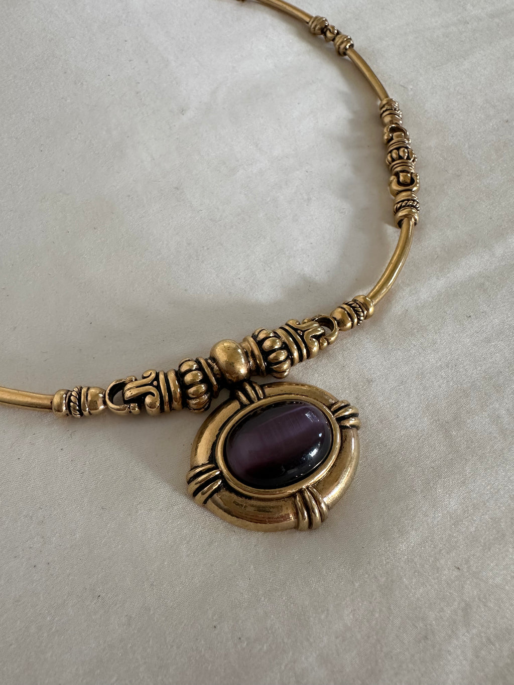 Vintage Avon Gold-Tone Cabochon Choker Necklace