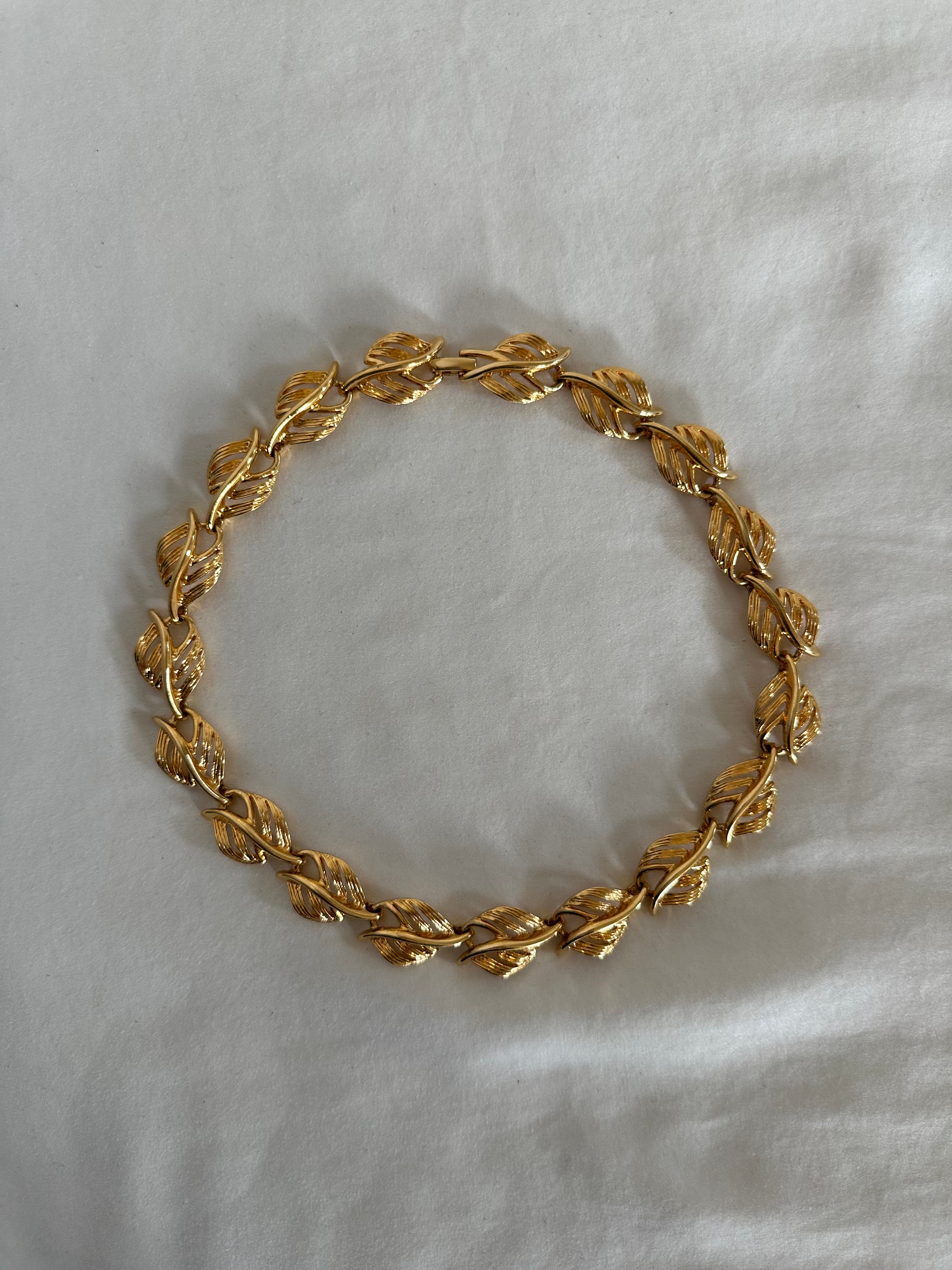 Napier Leaf Link Choker Necklace