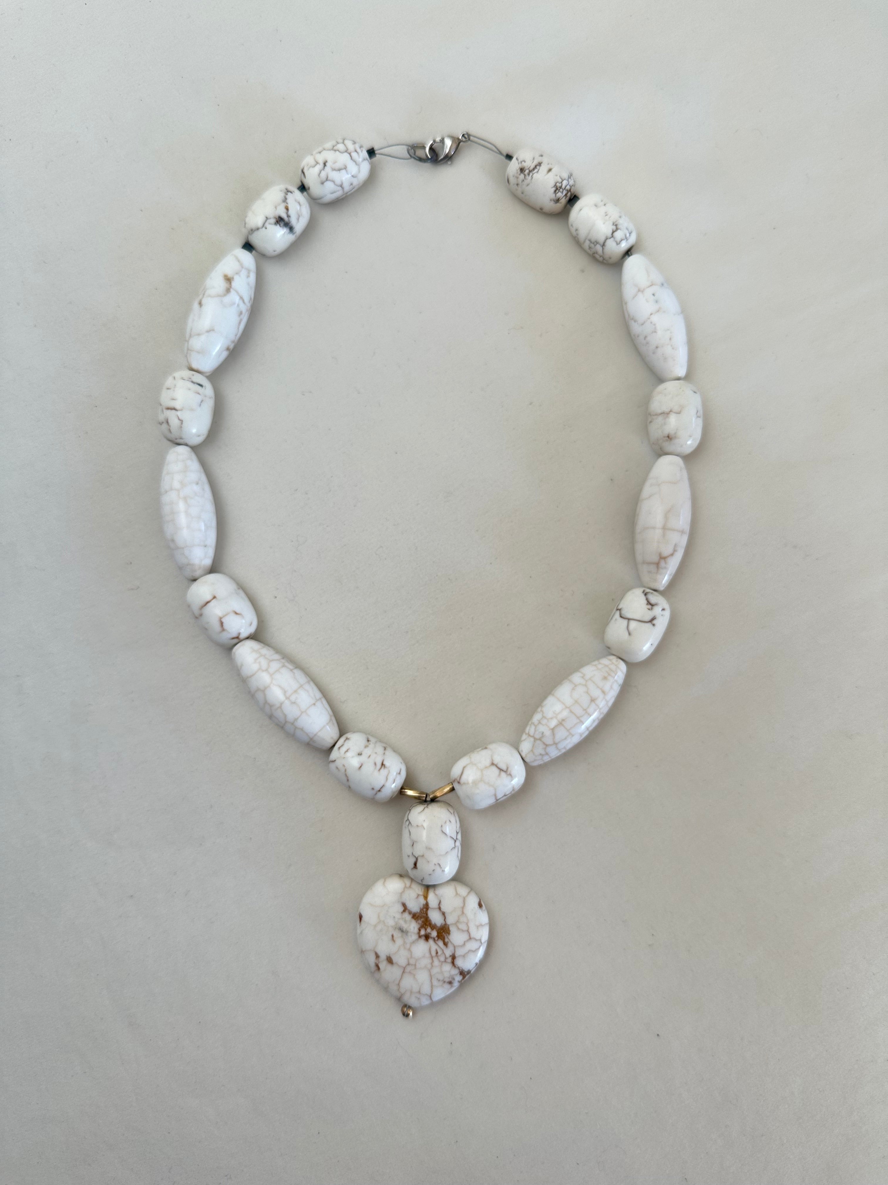 Vintage White Howlite Heart Pendant Necklace
