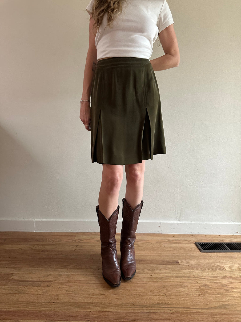 Jones New York Olive Silk Pleated Skirt