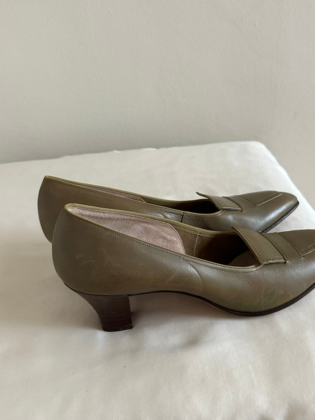 70s Olive Green Leather Heels