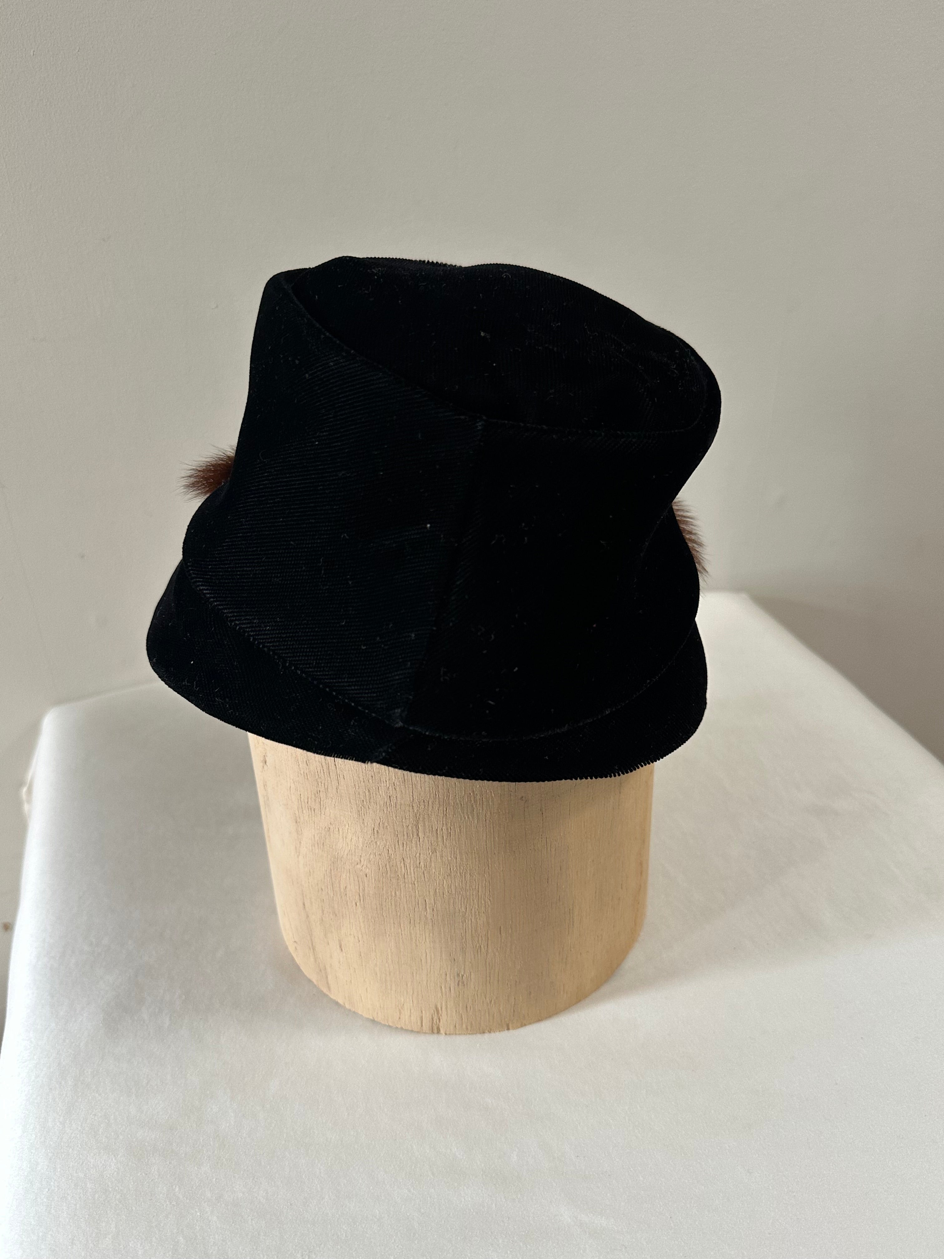50s/60s Velvet and Fur Hat