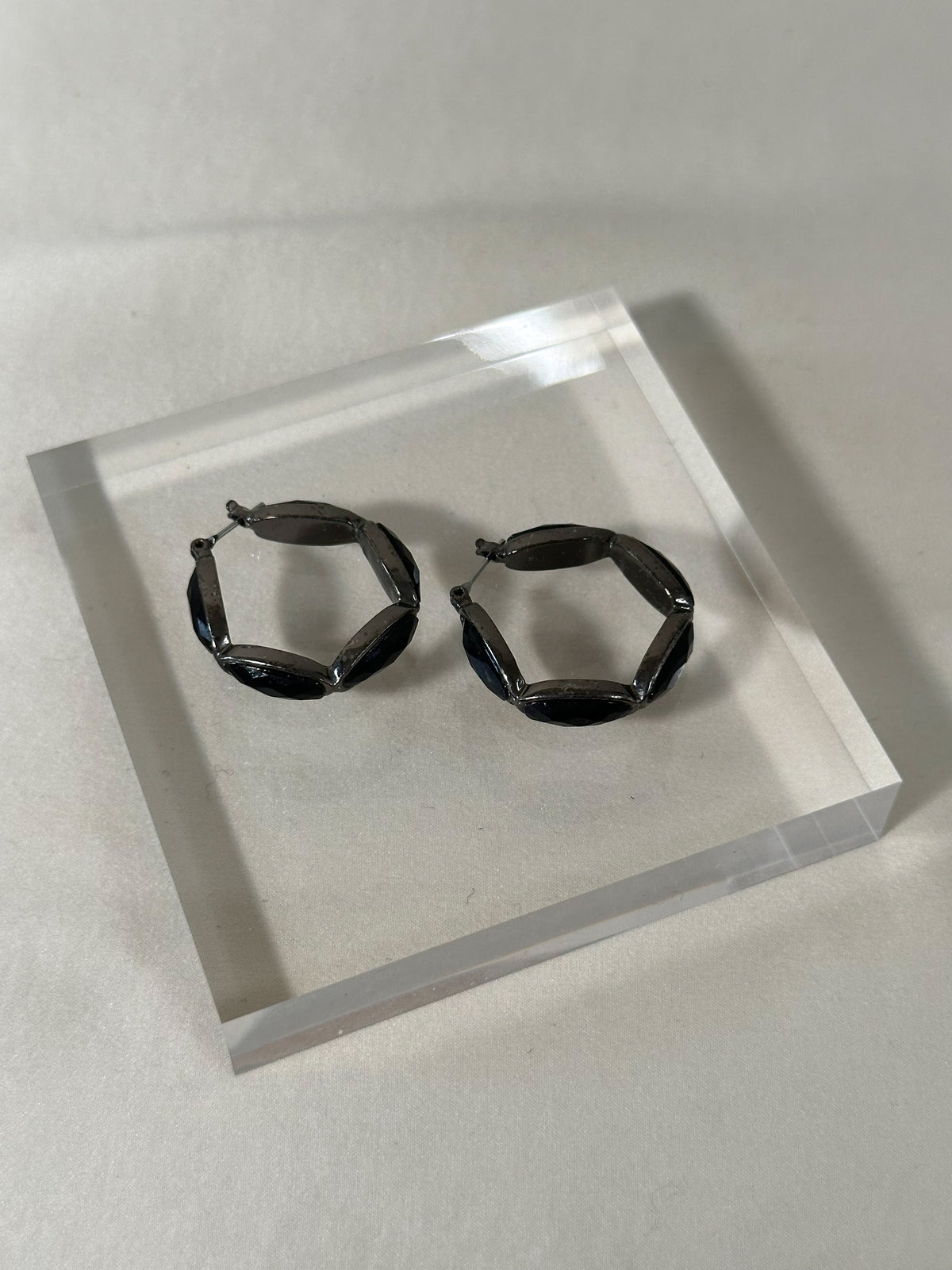 Black Faceted Gem Geometric Hoop Earrings