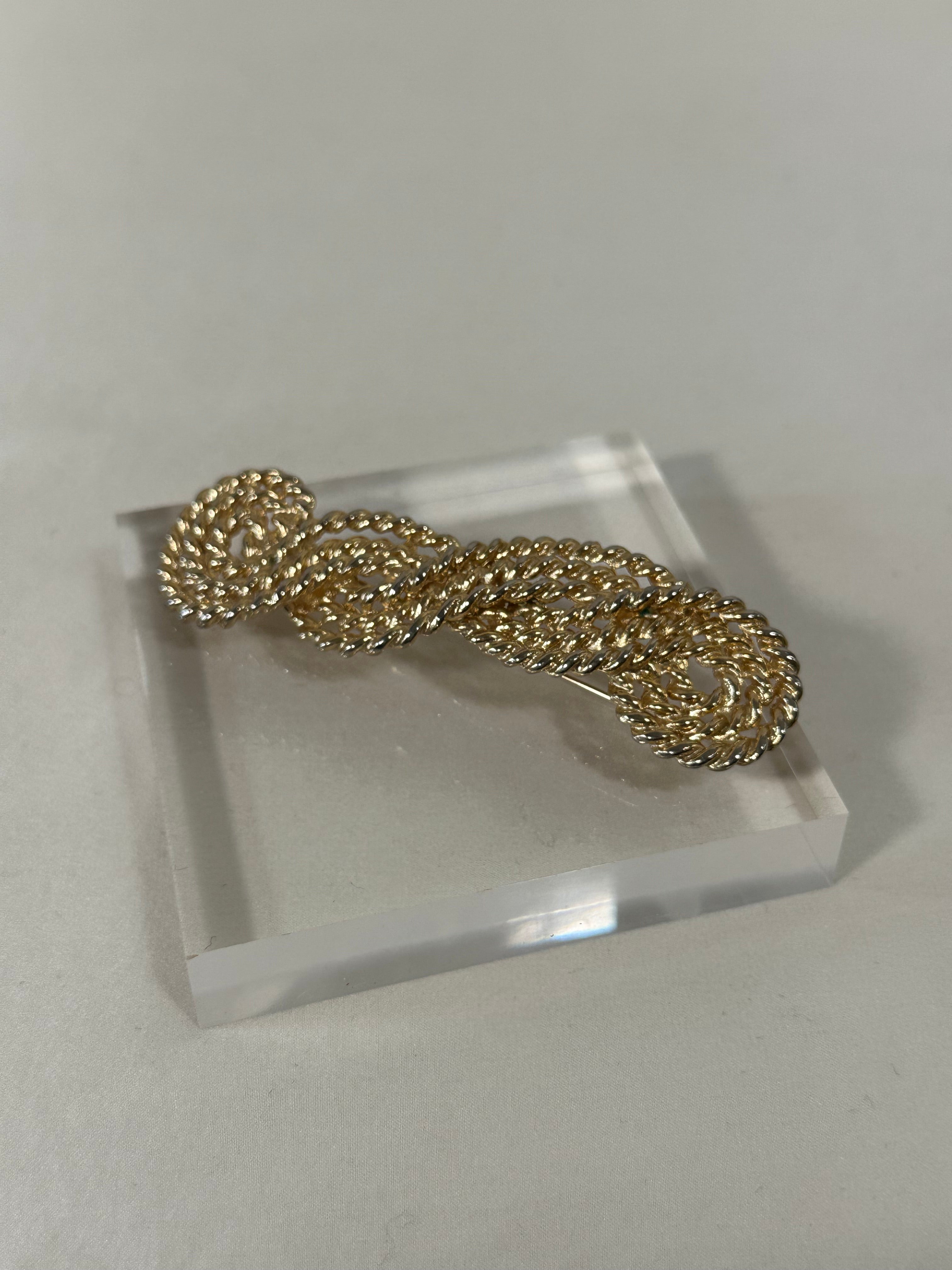 Large Twisted Rope Brooch