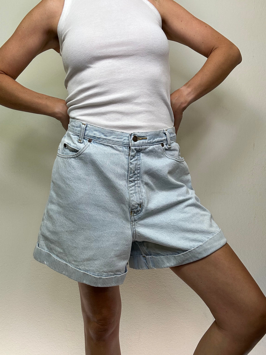 Sierra High Cuffed Shorts