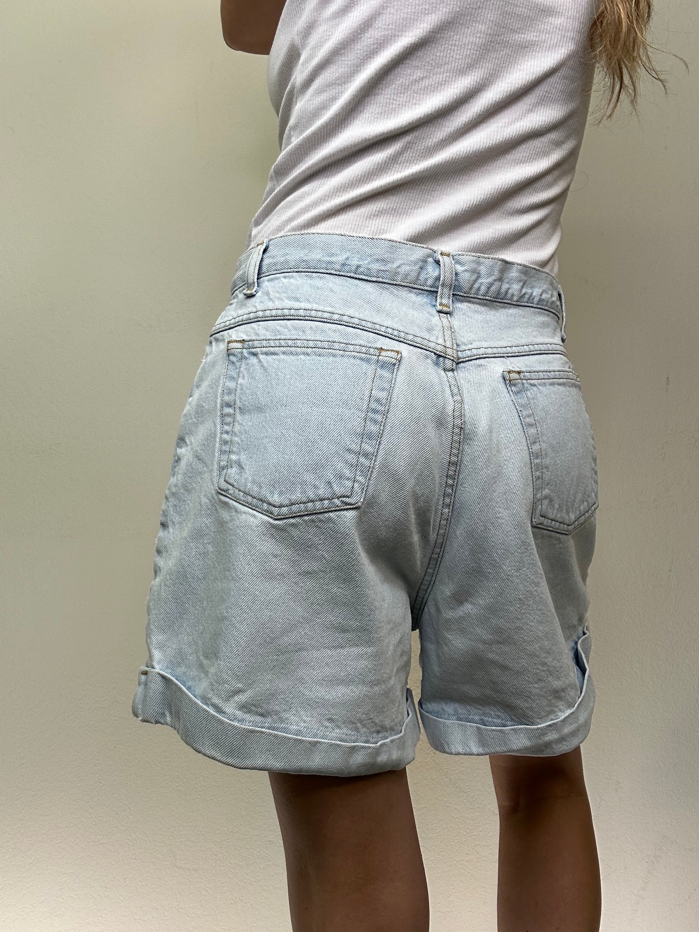 Sierra High Cuffed Shorts