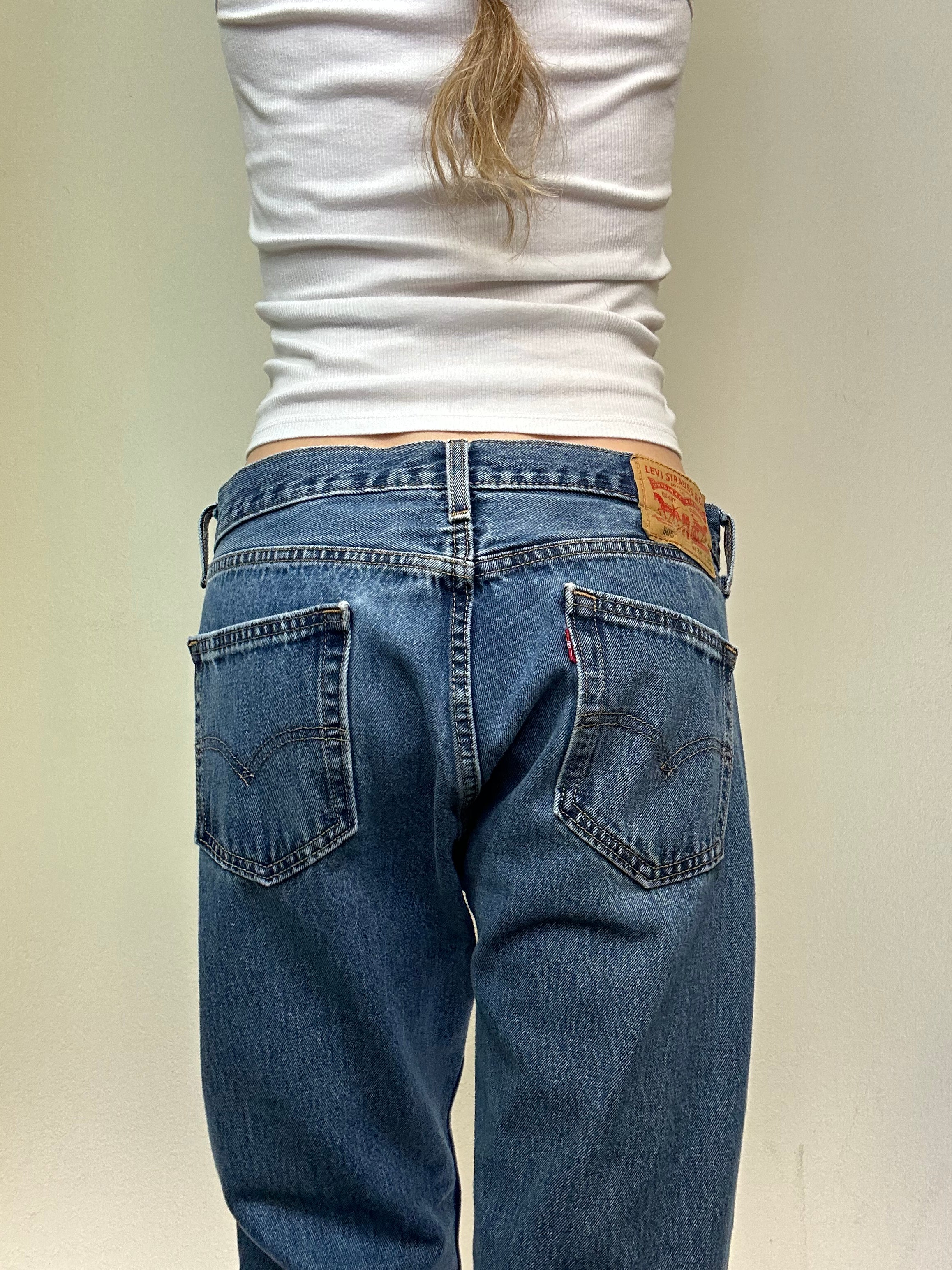 [Modern] Levi’s 505 Regular Straight Jeans