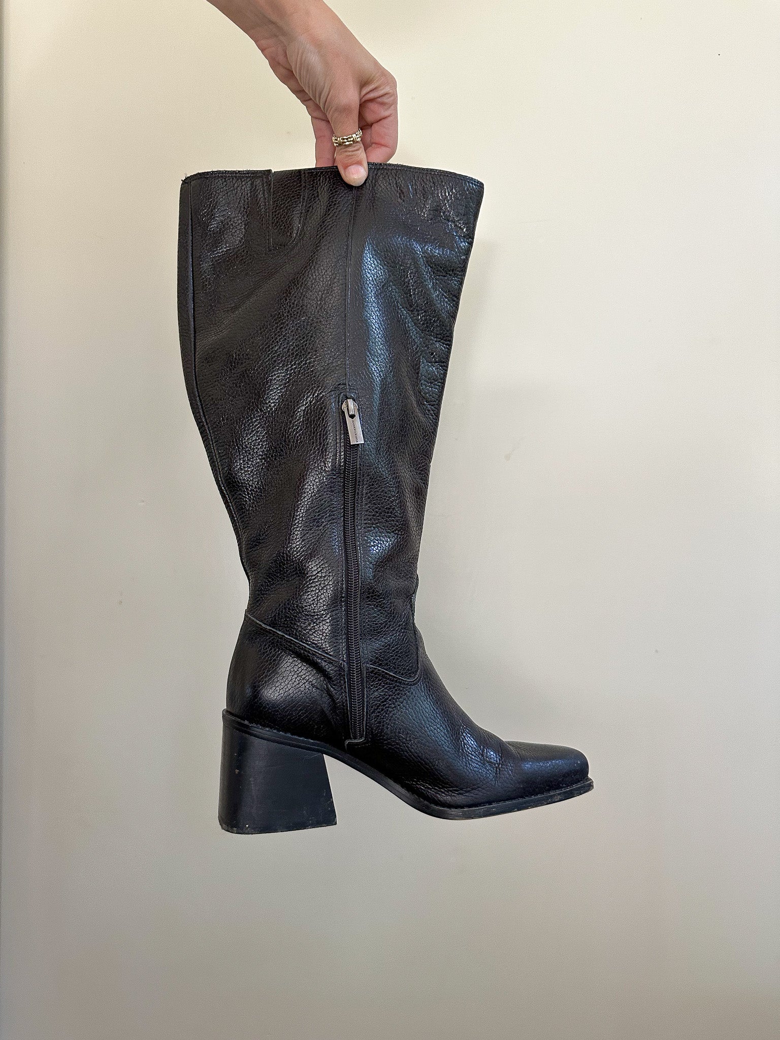 [Modern] Vince Camuto Sangeti Extra Wide Calf Boots