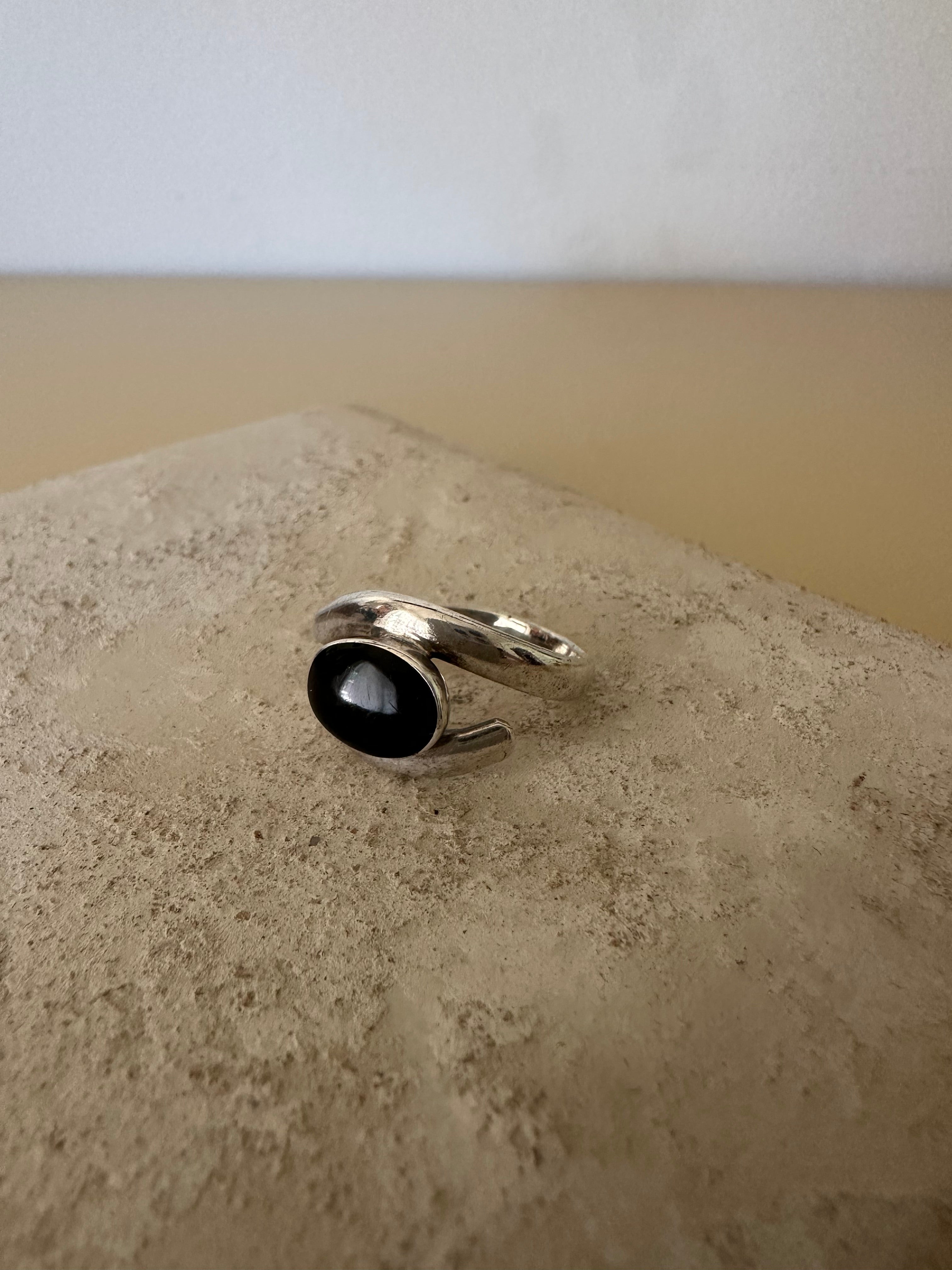 Silver Wrap Ring with Black Stone (Unsigned)