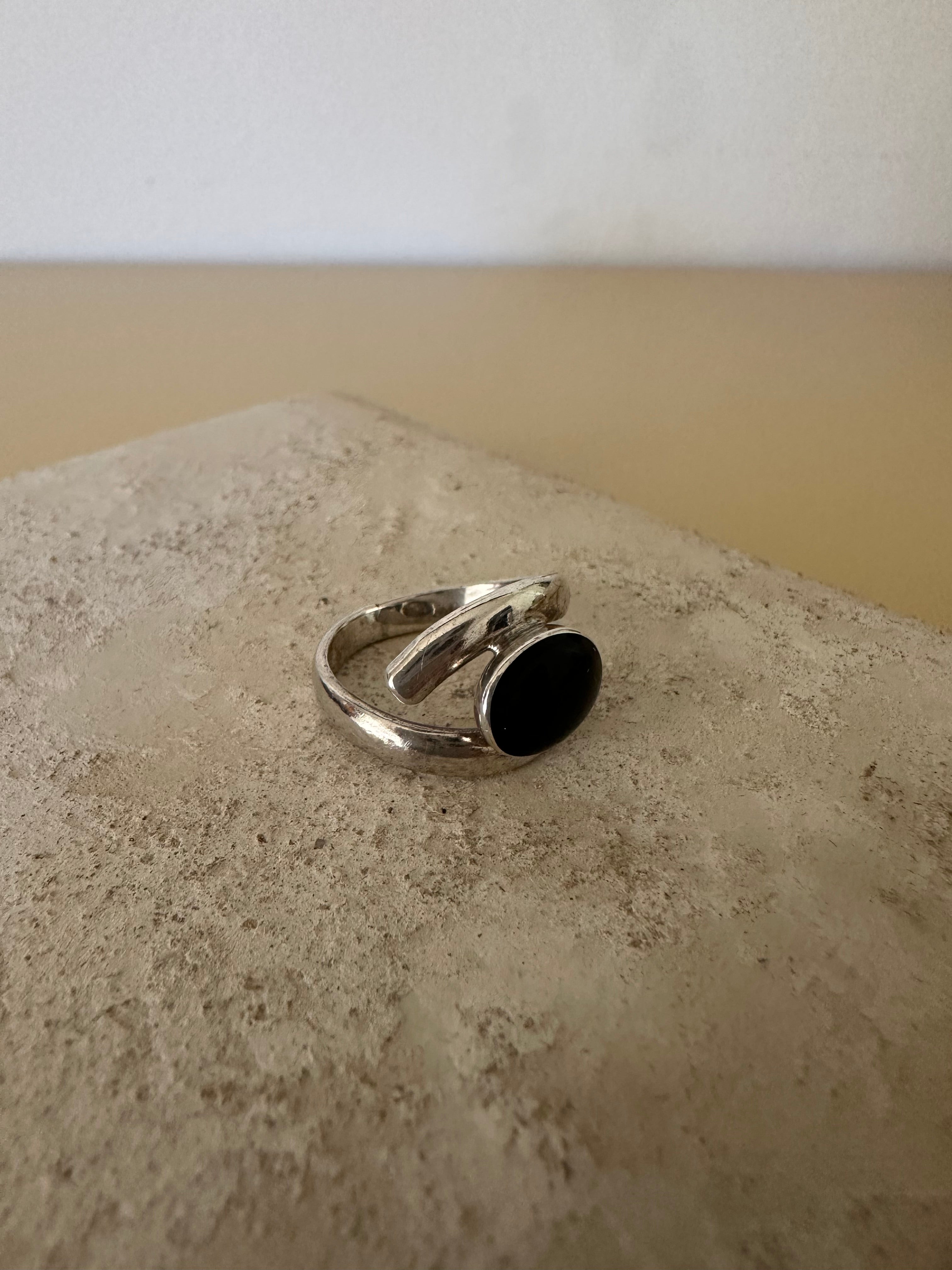 Silver Wrap Ring with Black Stone (Unsigned)