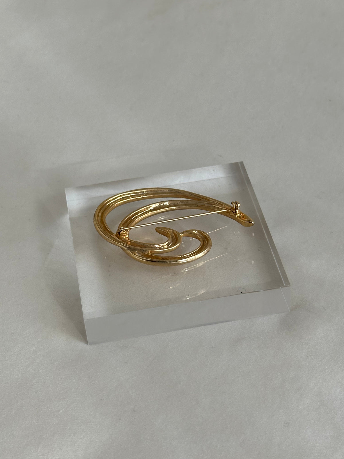 Sculptural Wave Brooch